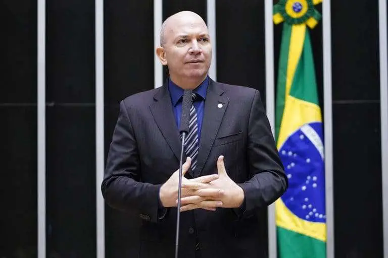 Projeto proíbe cobrança de tarifa bancária em contas inativas