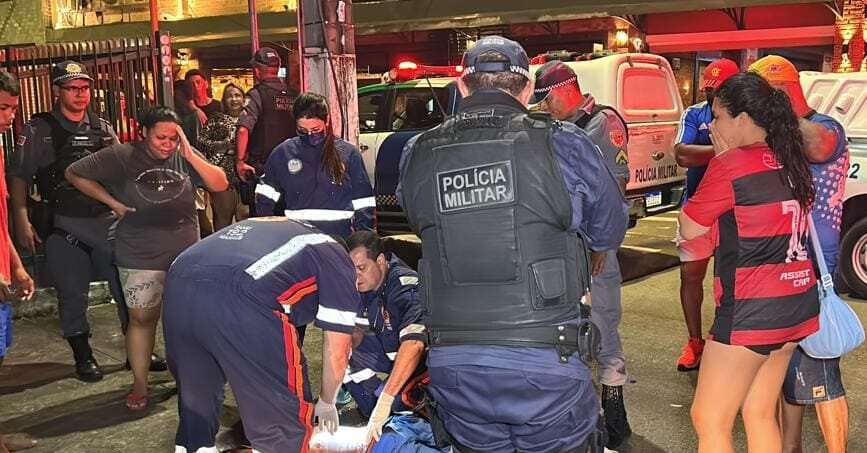Homem é assassinado com mais de 15 tiros no Parque 10