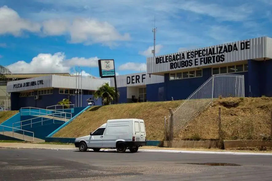 Homem condenado por roubo é preso durante abordagem na avenida Torquato Tapajós