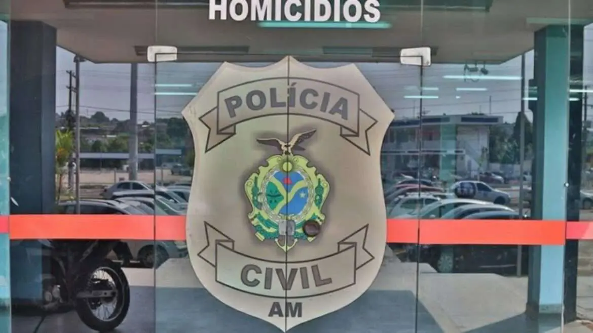 Servidor municipal é assassinado com 5 tiros no portão de casa