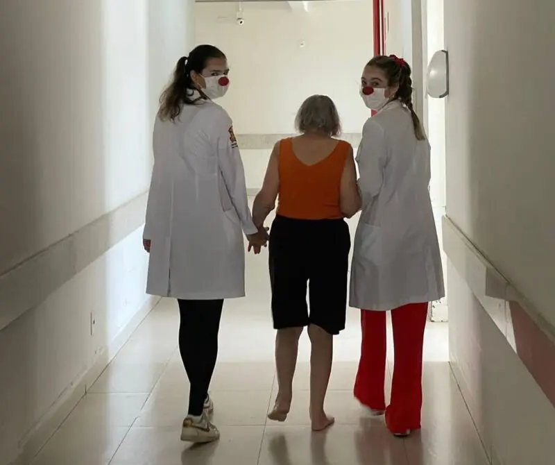 Alunos do curso de medicina fortalecem ações de humanização