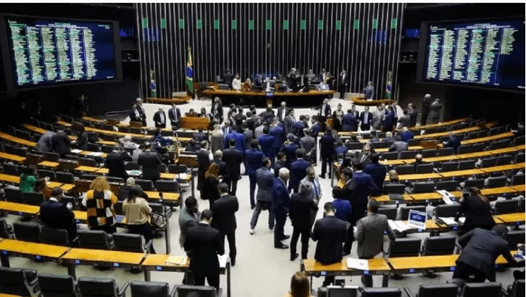 Câmara aprova marco temporal, que limita demarcação de terras indígenas