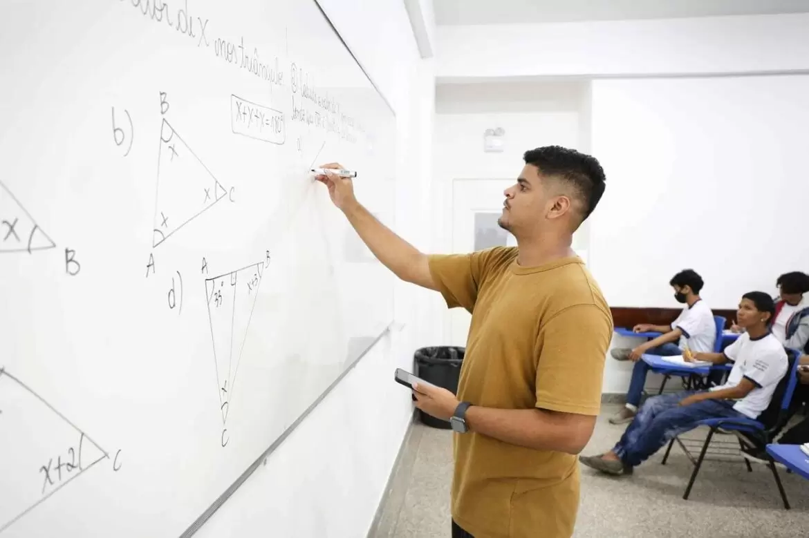 Secretaria de Educação convoca 97 candidatos aprovados no PSS 2022