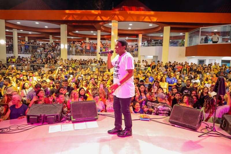 Prefeitura realiza ‘Tardezinha de Domingo’ na Casa de Praia Zezinho Corrêa com show de Neguinho da Beija-Flor