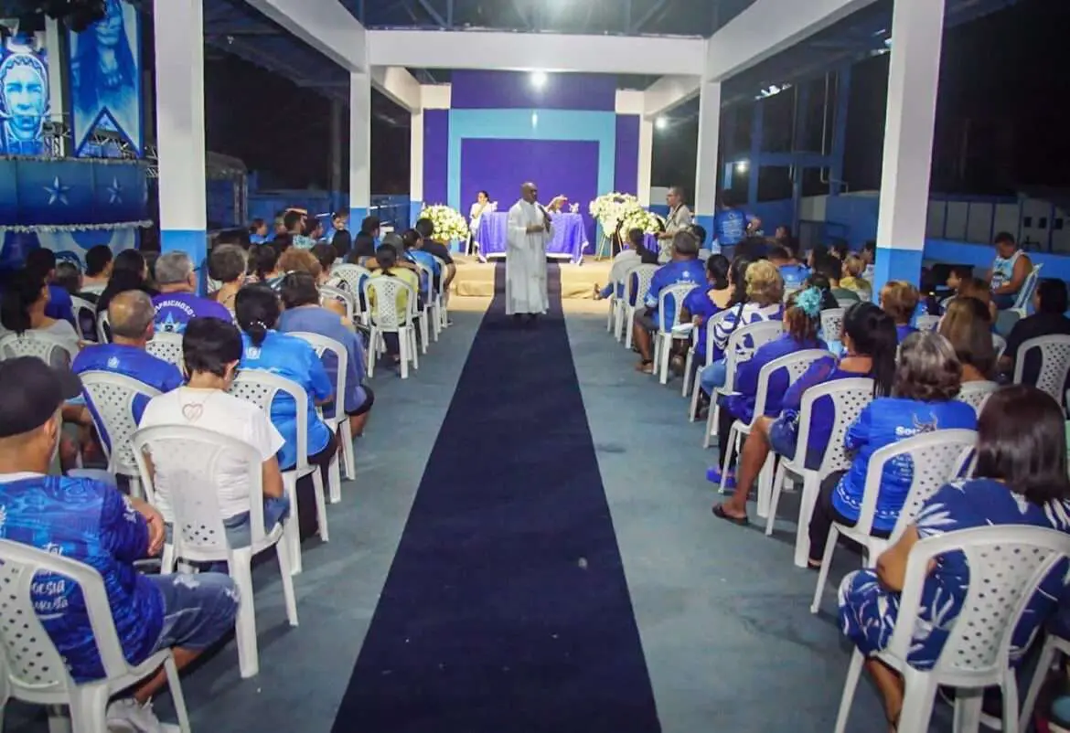 Com fé e união, mães torcedoras do Caprichoso celebram missa em ação de graças