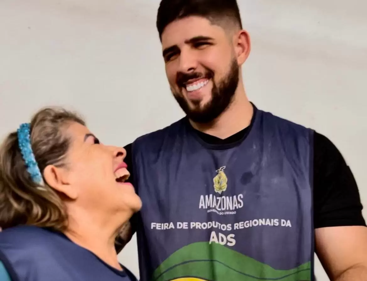 Dia das mães: Possibilidade de trabalhar com o filho nas feiras da ADS transforma rotina de vendas em momentos especiais