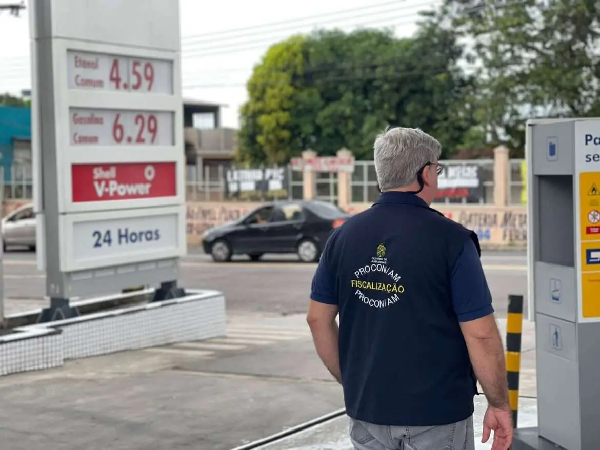 Procon-AM fiscaliza postos na zona sul da capitalProcon-AM fiscaliza postos na zona sul da capital