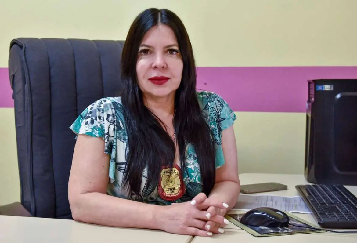 Polícia prende empresário em flagrante por crimes de violência doméstica contra ex-companheira