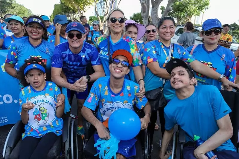 Prefeito destaca ações da gestão municipal durante o 'Abril Azul'