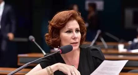 MP da Itália dá parecer favorável à extradição de Carla Zambelli