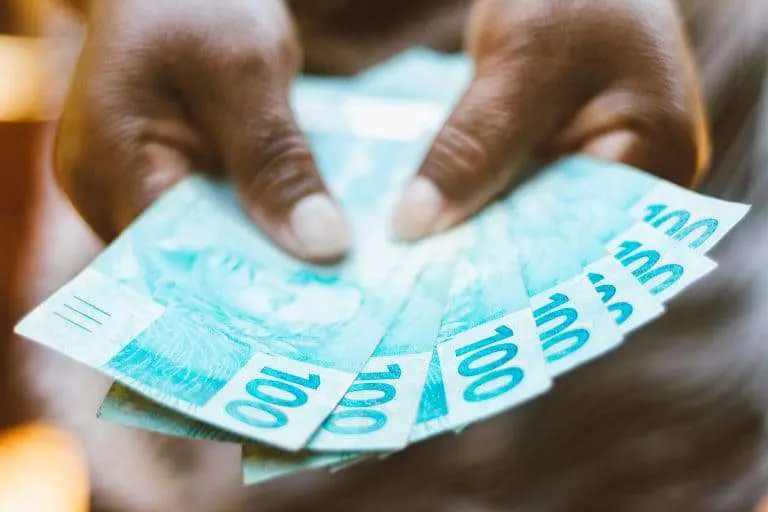 Sancionada lei que destina R$ 71,4 bilhões para pagamento do Bolsa Família