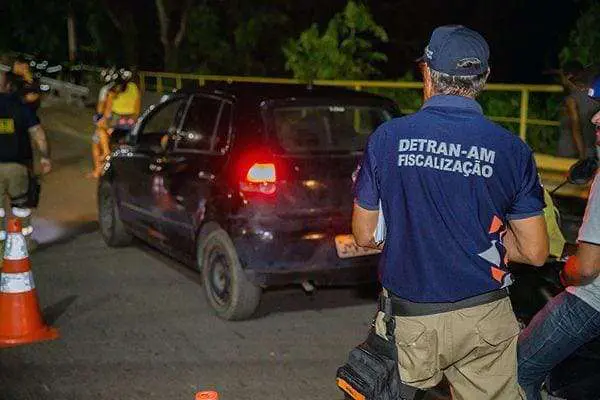 Detran Amazonas efetua 324 autuações durante fiscalização para coibir os “rolezinhos“
