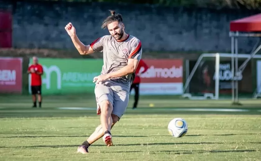 Ex-jogador do Botafogo é diagnosticado com câncer aos 37 anos