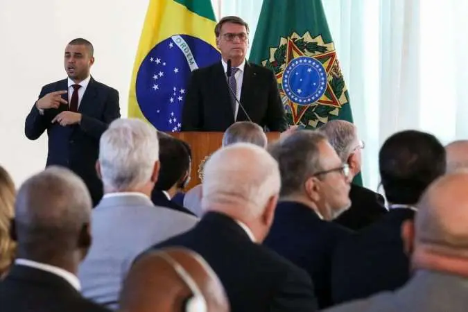 TSE retoma nesta terça julgamento de ação que pode deixar Bolsonaro inelegível