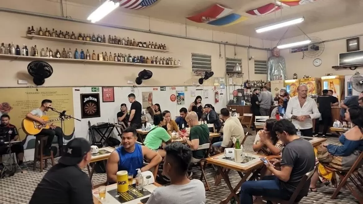 Justiça do Amazonas suspende ordem de despejo do Bar do Armando no Centro de Manaus