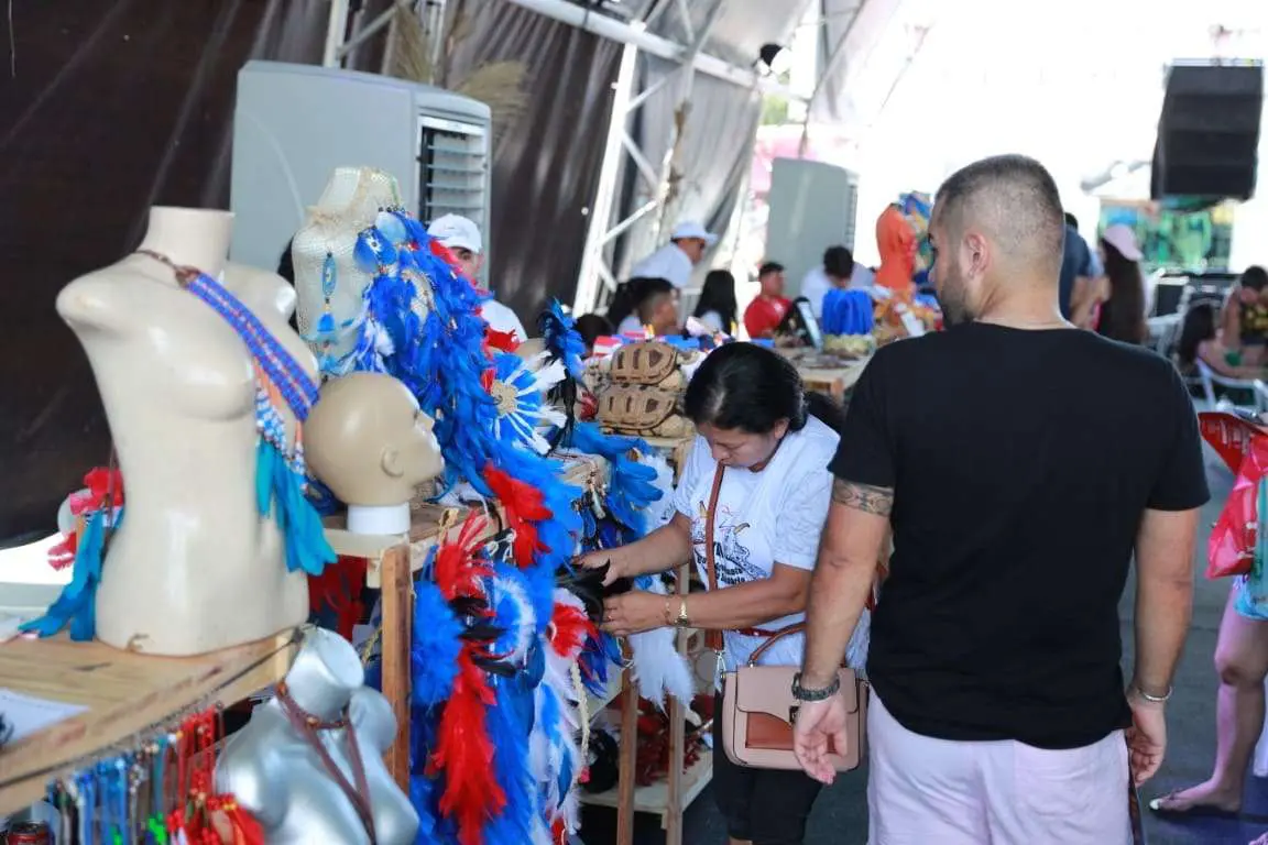 Parintins 2023: Acessórios valorizam a cultura, os artesãos e a economia local para o Festival Folclórico