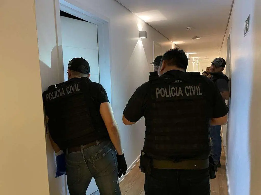Organização criminosa responsável por aplicar golpes em funcionários públicos é presa, em Manaus
