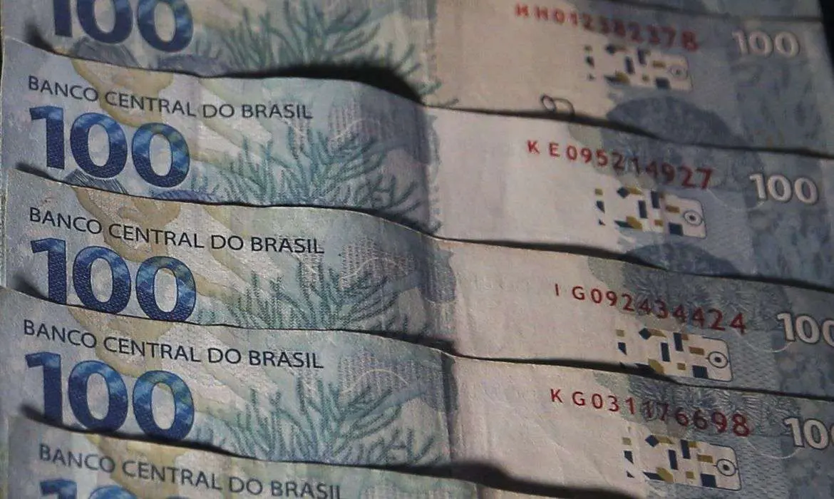 Aposentados e pensionistas do INSS podem consultar antecipação do 13º