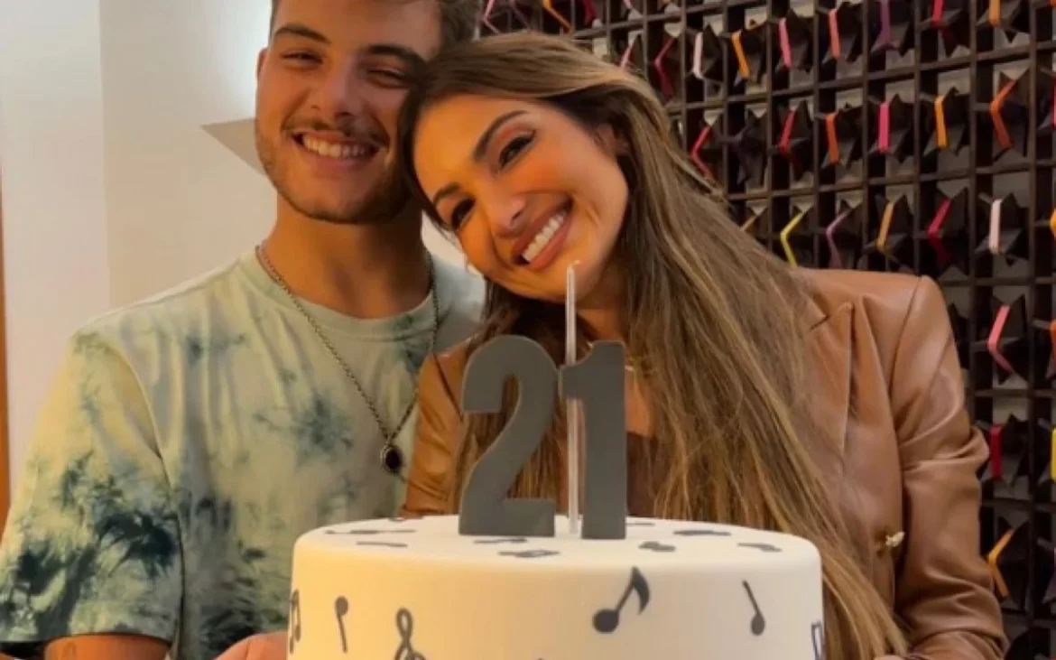 'Orgulho de você', diz Patrícia Poeta em homenagem ao aniversário do filho