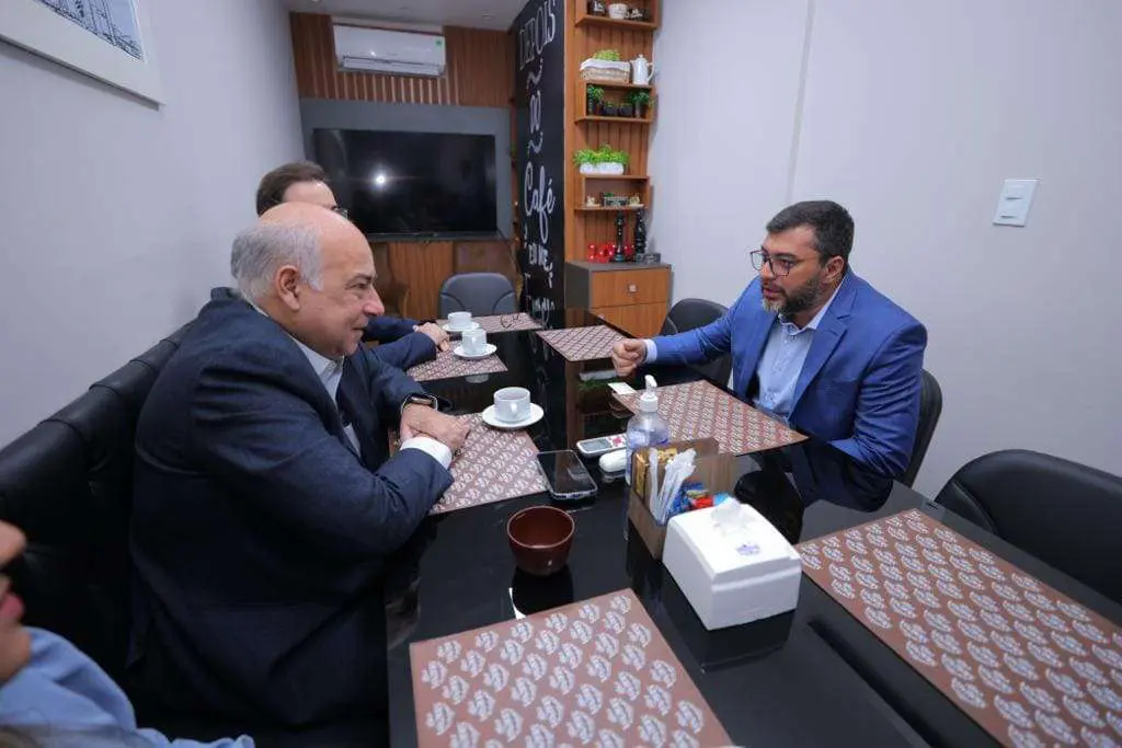 Wilson Lima se reúne com diretores do Hospital Albert Einstein e destaca parcerias com a instituição