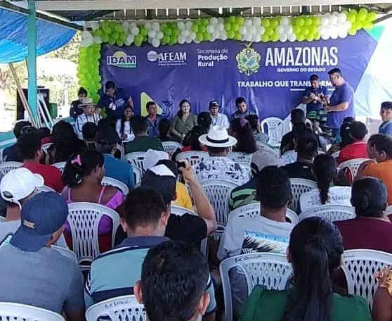 Idam entrega mais de R$ 1,5 milhão em fomento para agricultores de Manacapuru