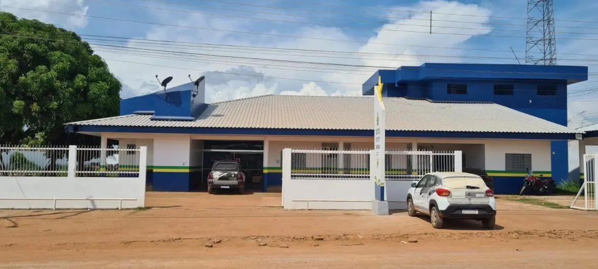 Dupla é presa em posse de substância entorpecente e balanças de precisão em Itacoatiara