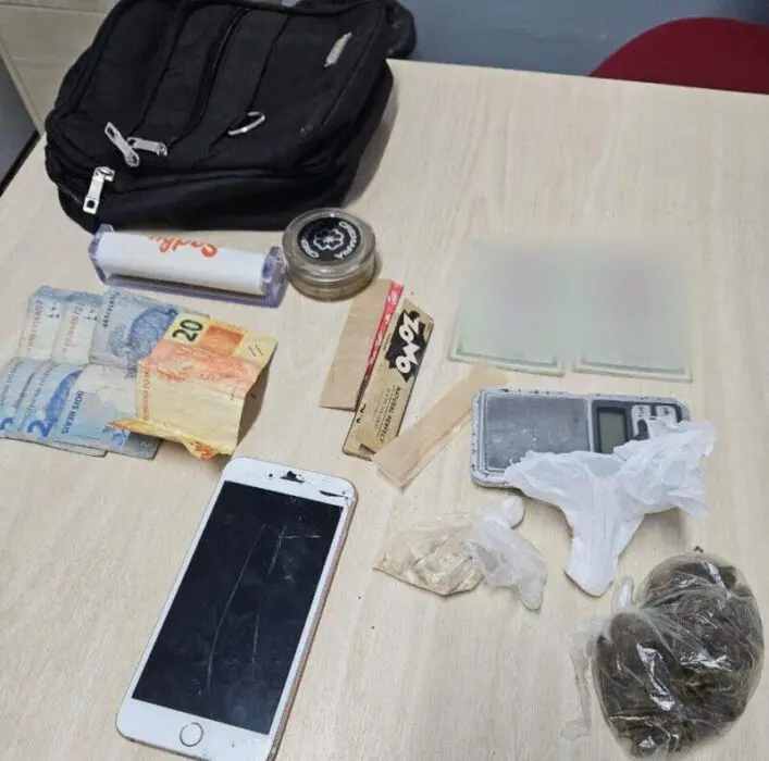 As prisões dos irmãos são frutos de investigações em torno do comércio de drogas naquela localidade