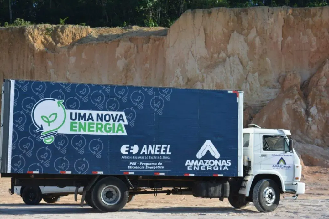 Amazonas Energia entrega 125 novas geladeiras a moradores da Zona Norte