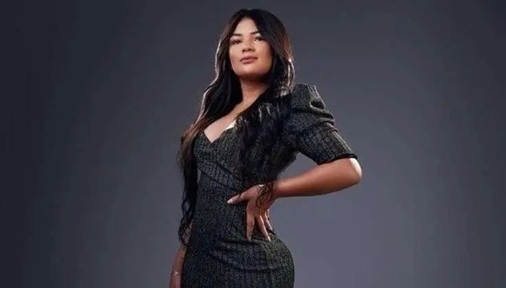 Cantora sertaneja, radialista e influenciadora: conheça Vivi Araújo, que morreu em acidente de carro