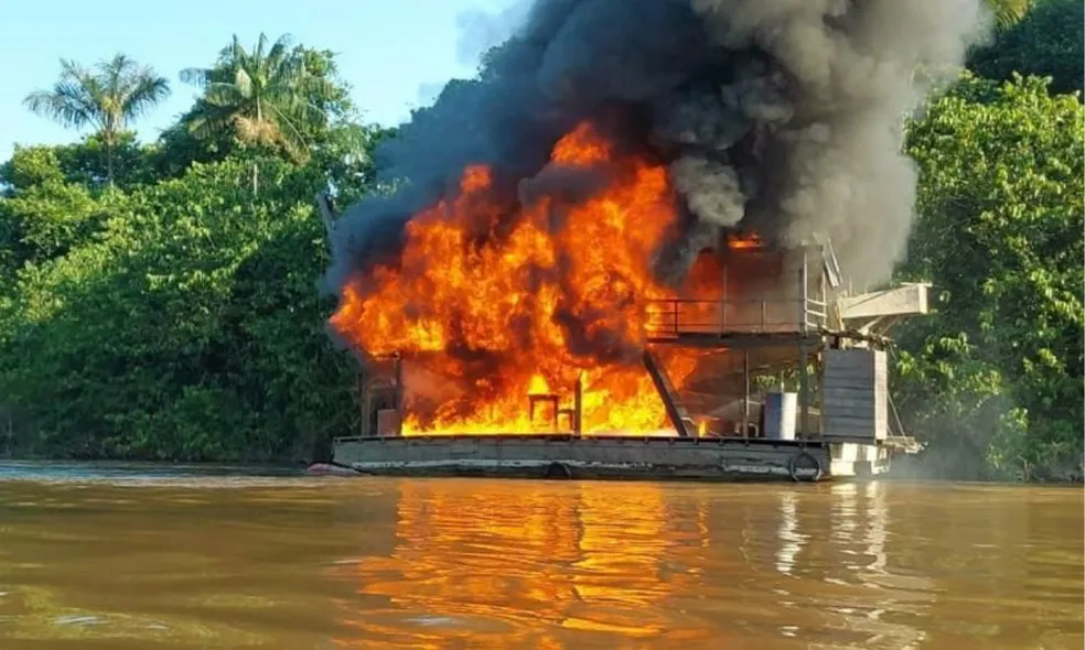 Quatro dragas do garimpo ilegal são destruídas no Vale do Javari