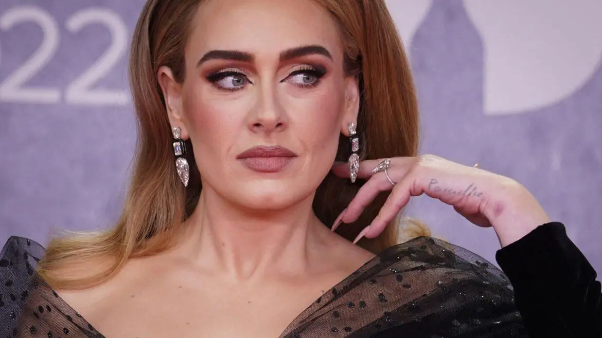 Adele revela luta para largar o vício em café: 'Mais difícil que parar de fumar'