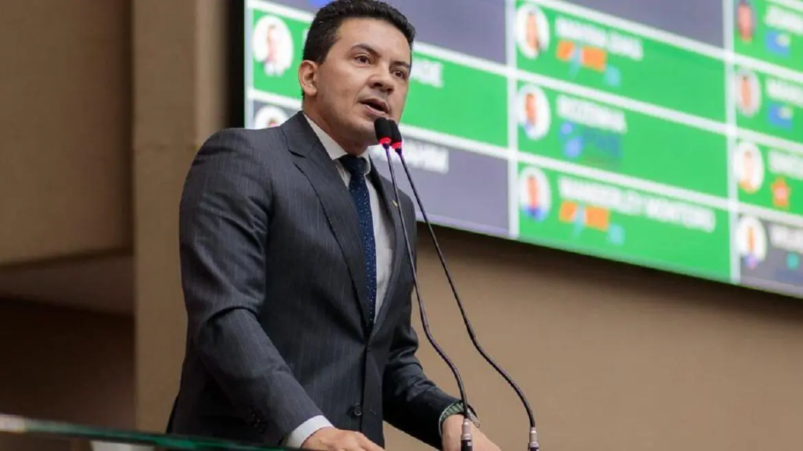 Projeto de Lei que isenta cobrança de taxa de renovação de CNH para idoso é aprovado na Aleam