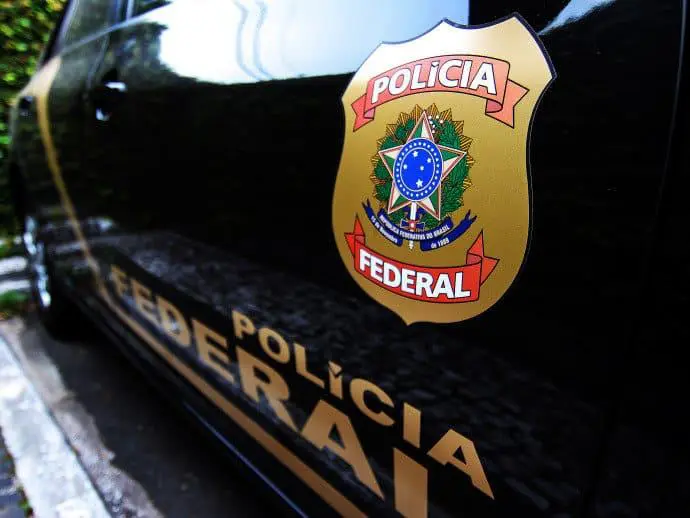 Mulher é presa tentando embarcar com cocaína para Hong Kong