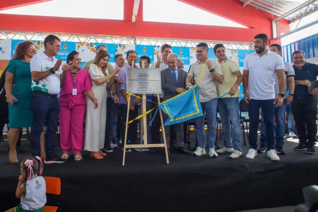 Prefeito entrega creche no bairro Planalto e destaca altas metas de ensino da sua gestão