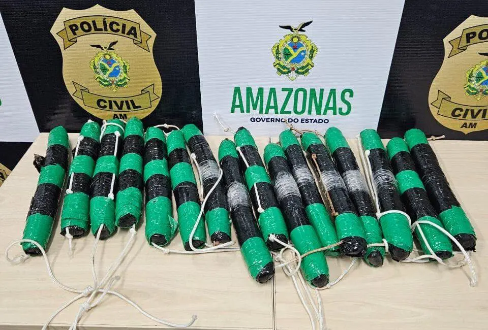 Dupla é presa em posse de quatro quilos de oxi no Porto de Manaus