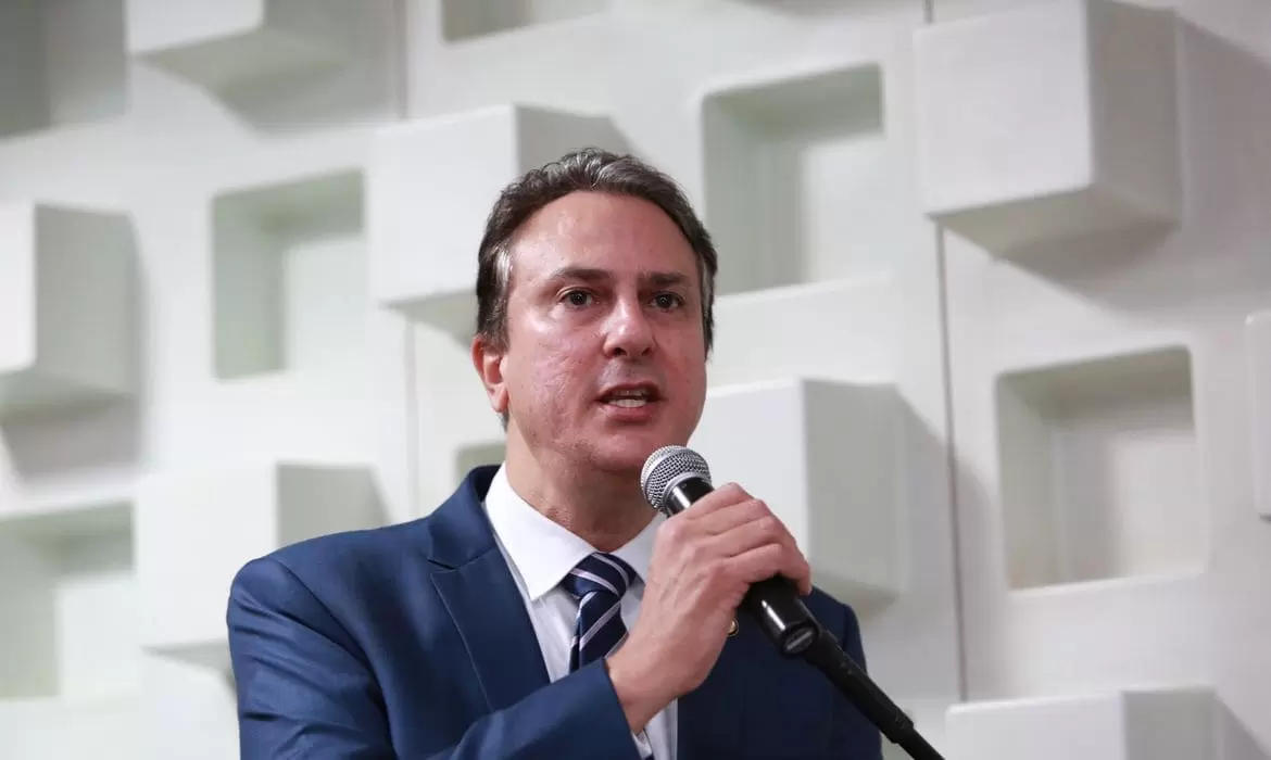 MEC promete lançar novo Fies e renegociar dívidas