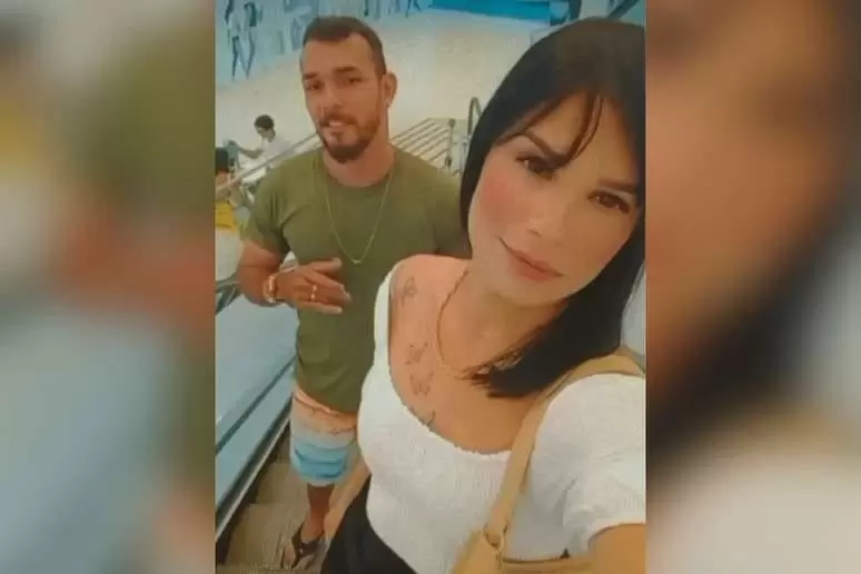 Viatura da PM de Pernambuco entra na contramão, bate em moto e mata grávida e namorado