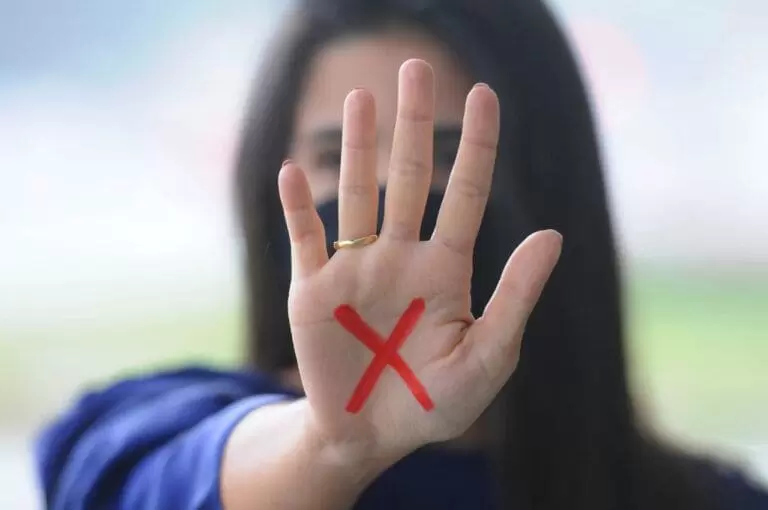 Para combater os feminicídios, é preciso conscientizar toda a sociedade