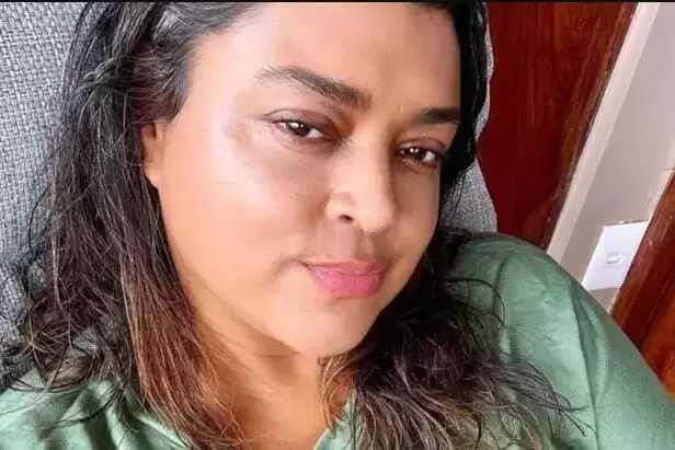 Preta Gil aparece pela 1ª vez após cirurgia para retirada de tumores e agradece amigo