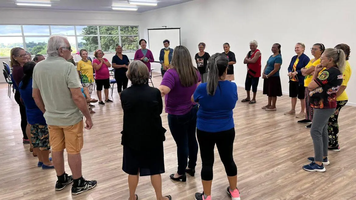 Apoio psicológico é importante no cuidado de pessoas com Alzheimer e seus familiares, diz especialista da SES-AM