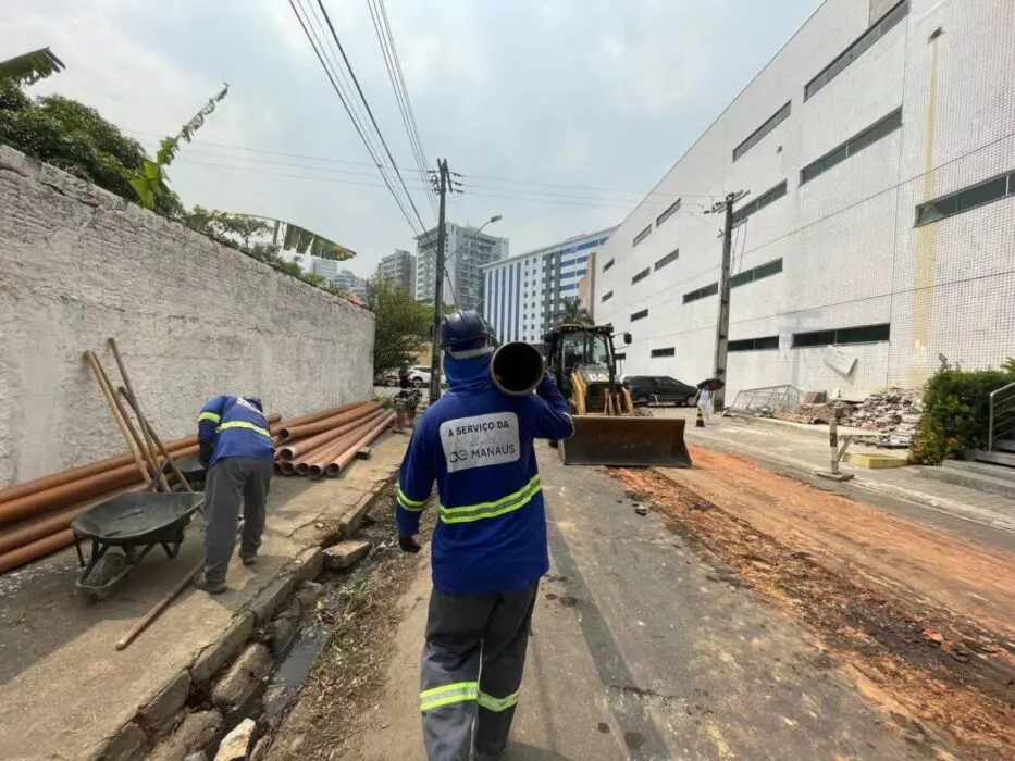 Saneamento básico: conjunto Vieiralves recebe obras de implantação de rede de esgoto