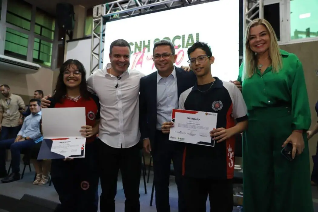 ‘Quando experimentamos a responsabilidade na prática, tudo modifica’, afirma aluna do projeto CNH na Escola