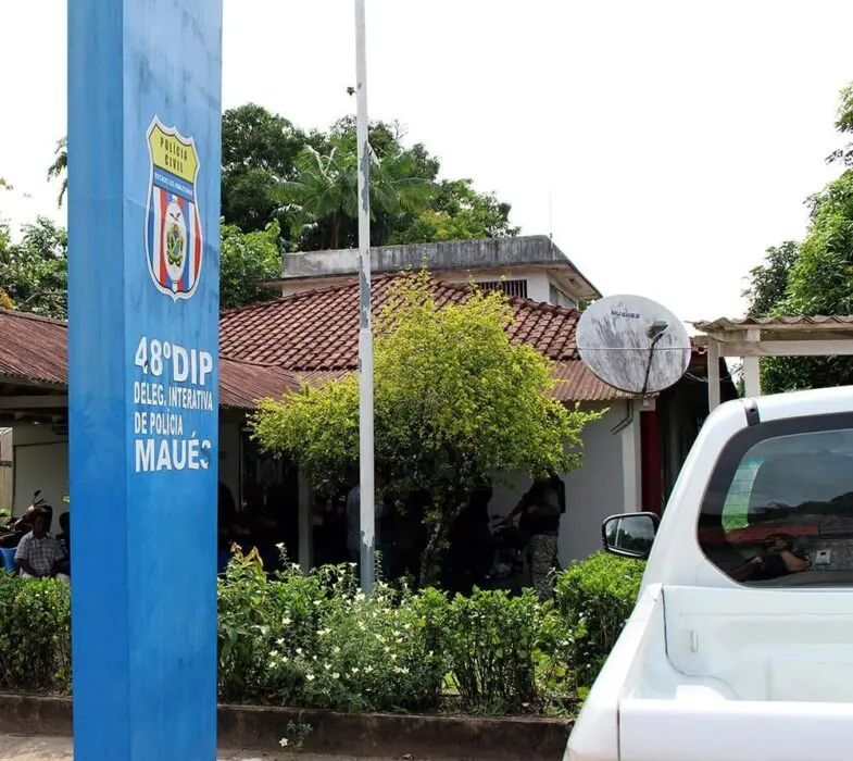 Homem é preso por feminicídio da ex-companheira, em Maués
