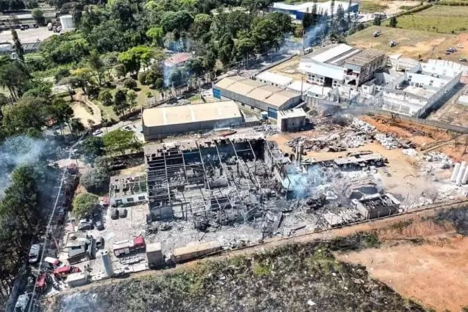 Caldeira explode, mata quatro e fere pelo menos 50 no interior de SP