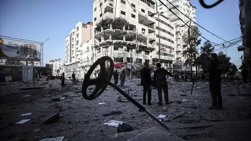Dois grandes ataques aéreos atingem a Faixa de Gaza depois da entrega de ajuda humanitária