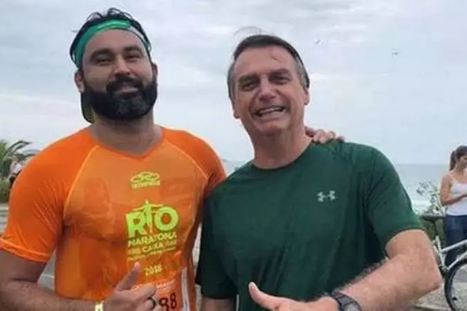 Léo Índio, sobrinho de Bolsonaro, é alvo de buscas em operação da PF