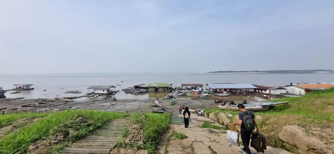 Governo do Amazonas envia cestas básicas em apoio a famílias desabrigadas após deslizamento em Beruri