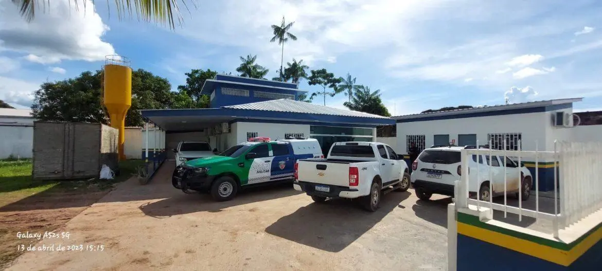 Polícia prende homem por homicídio tentado e cárcere privado da companheira, em Nova Olinda