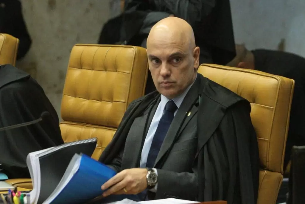 Moraes convoca 1ª Turma para julgar suspensão da plataforma X