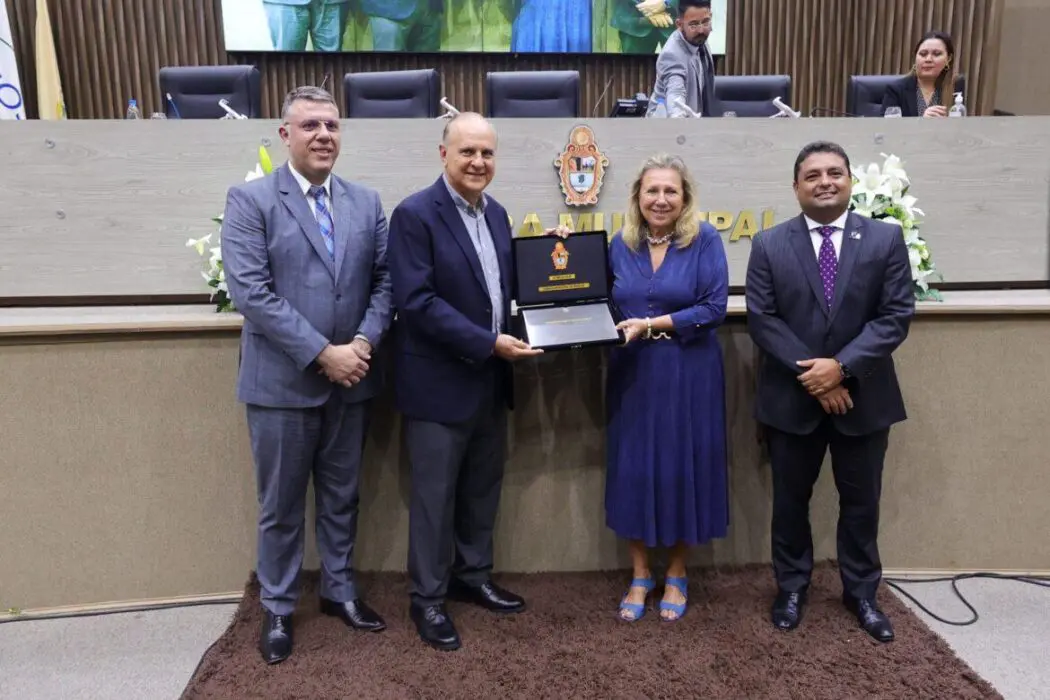 Caio André homenageia centenário do Professor Samuel Benchimol